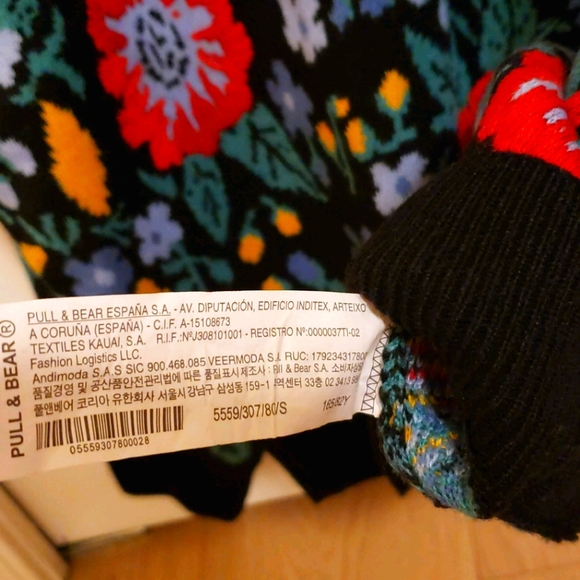 Pull & Bear black floral sweater - Picture 4 of 7